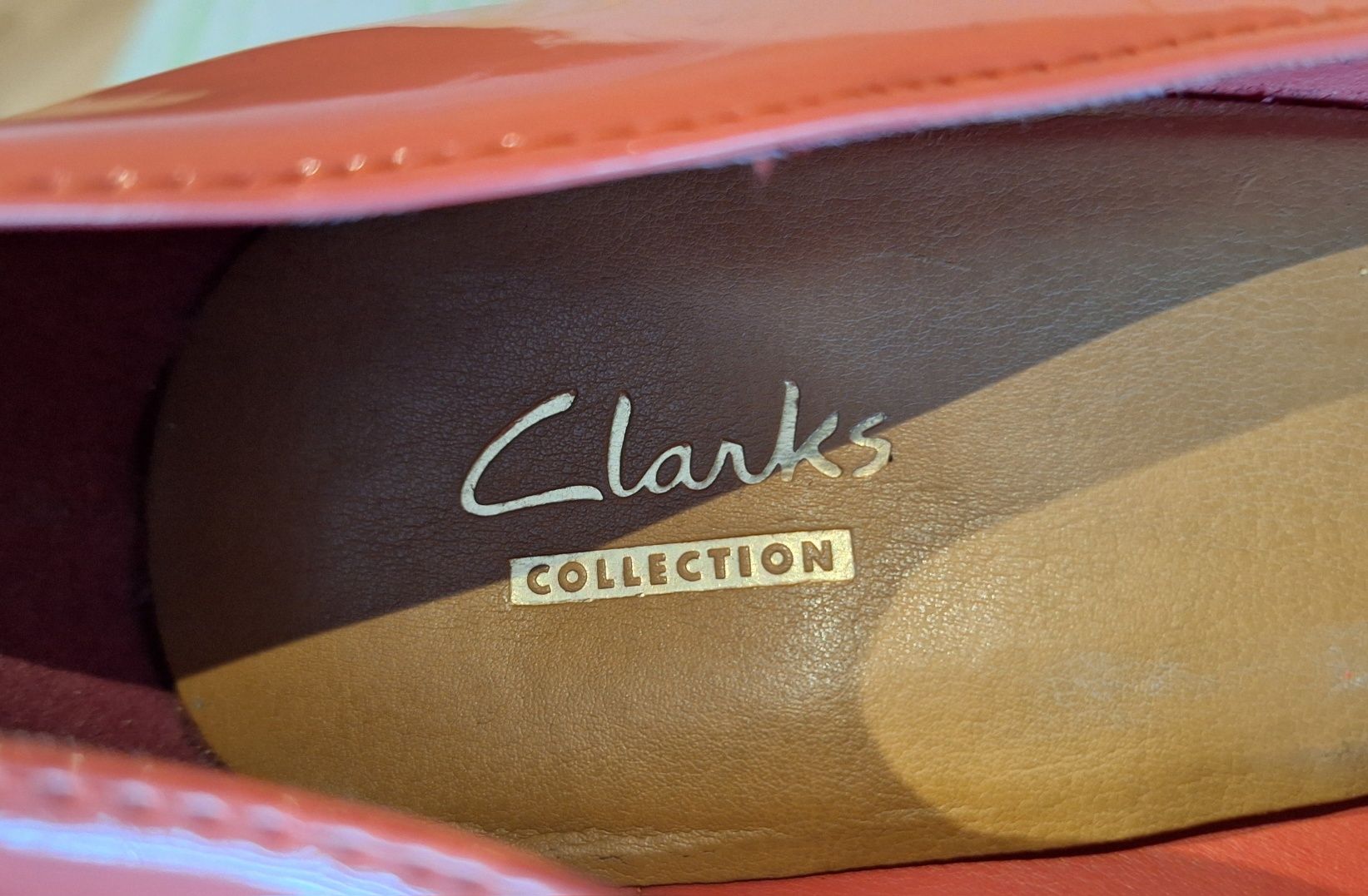 Clarks szpilki różowe brudny róż pudrowy 39 skóra lakierowana