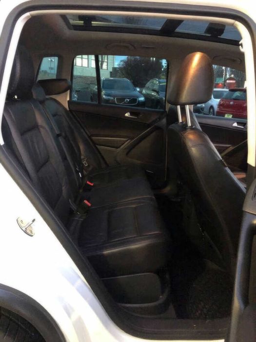 Volkswagen Tiguan      2016
