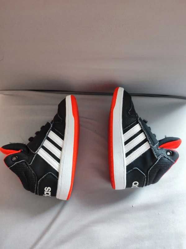 Adidas r 22 Nowe buciki unisex mega wygodne