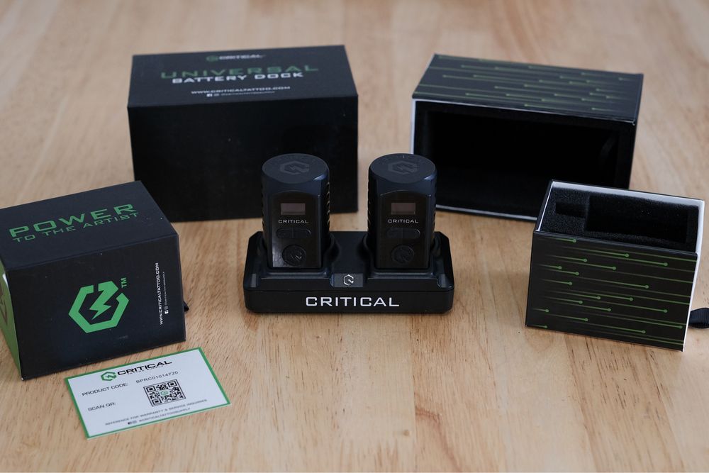 Pack de 2 baterias Critical Connect Universal + dock carregamento