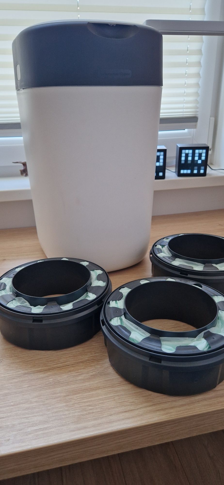 Kosz na pieluchy TOMMEE TIPPEE Twist Click + 3 wkłady