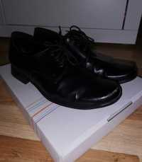 Eleganckie czarne buty garniturowe chłopięce komunia 36