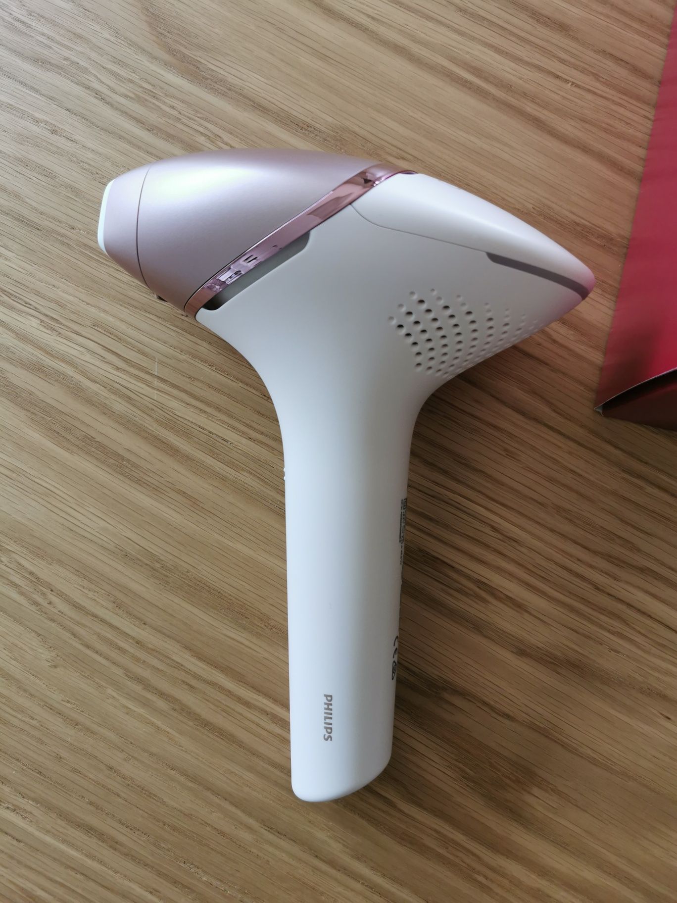 Depilator laserowy PHILIPS Lumea seria 9900 Prestige BRI977 SenseI