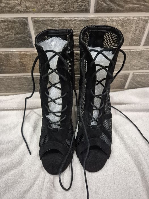 Танцювальне взуття для high heels