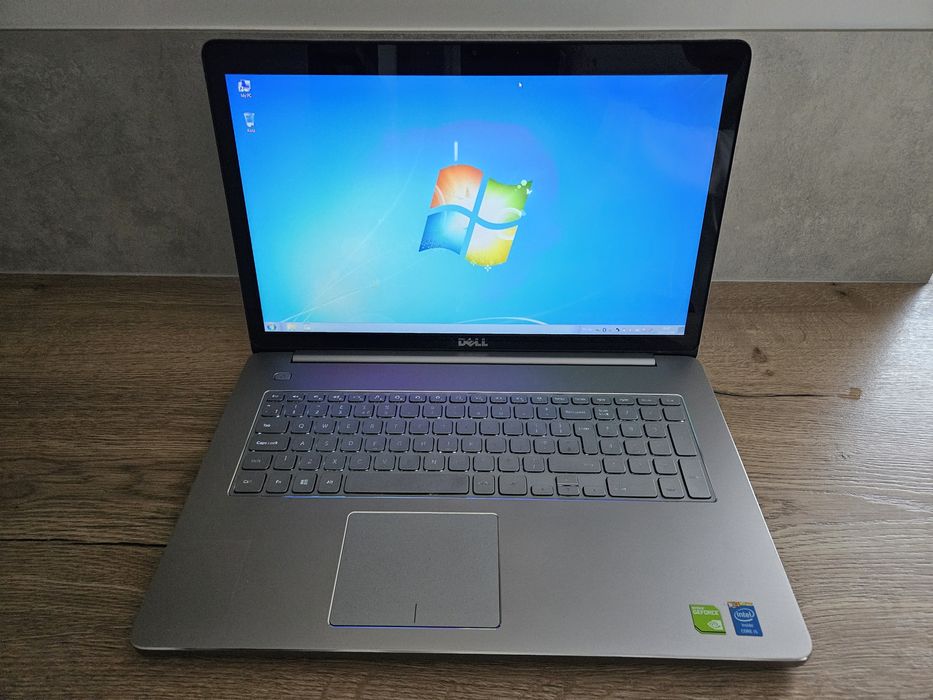 Sprzedam laptop Dell Inspiron 17 " dotykowy ekran