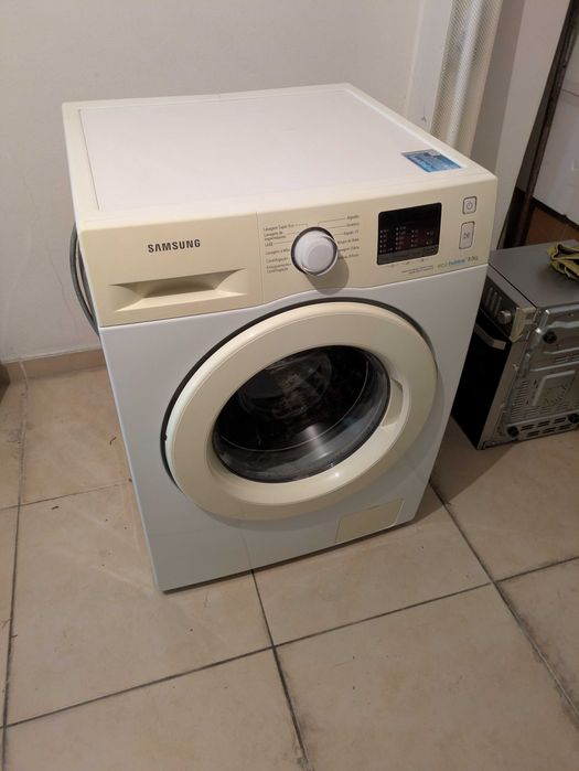 Máquina de lavar roupa Samsung 8Kg [Funciona mas com alguns problemas]