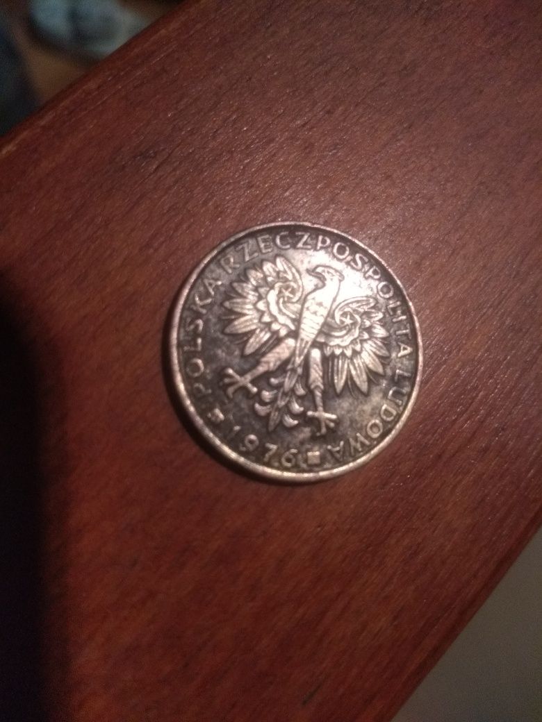 Stara kolekcjonerska polska moneta 2zł z 1976 roku bez znaku mennicy.