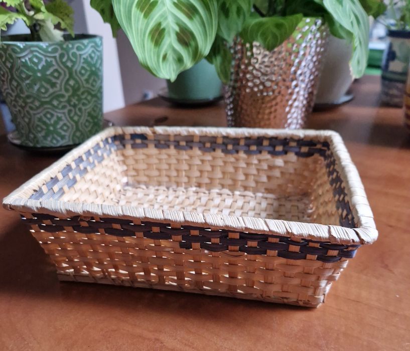 Koszyczek na kosmetyki, przybory