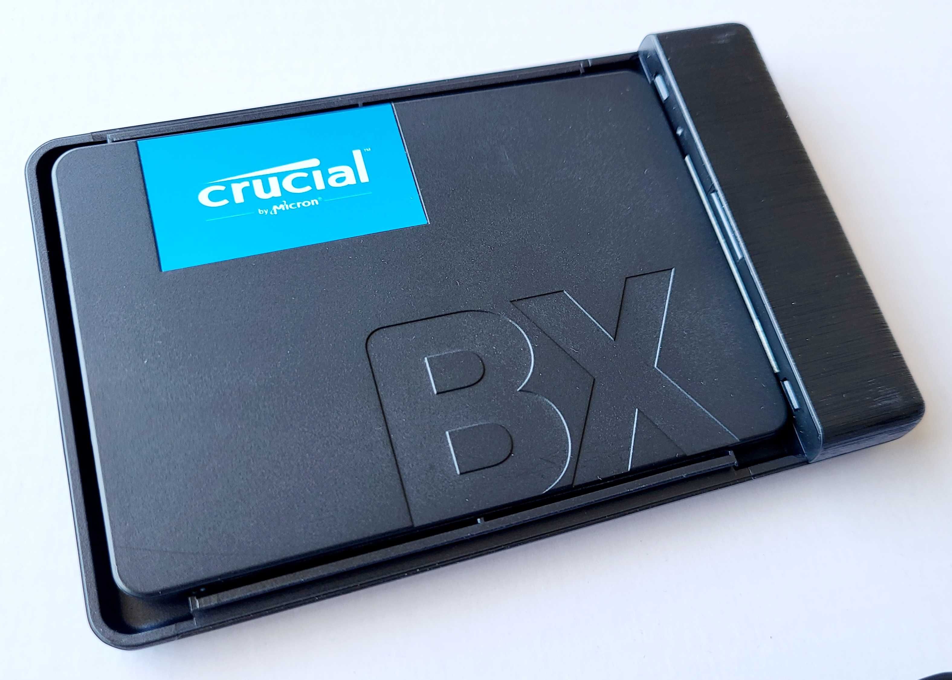 Disco Externo SSD 256 GB  [USB 3.0] - CRUCIAL BX em cx . ORICO