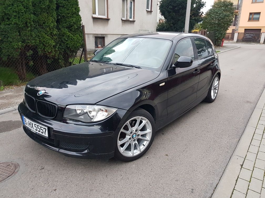 BMW E87 118d lift 2009 rok PDC multifunkcja