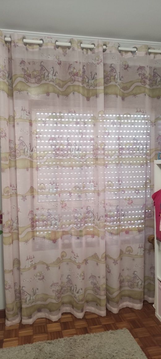 Cortinado princesas quarto criança