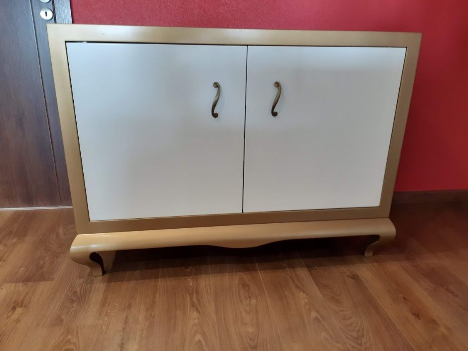 Sapateira Feita por Carpinteiro