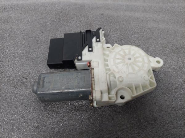 Motor vidro trás direito SEAT Leon (1M1)