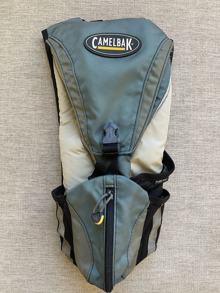 Mochila de Hidratação Camelbak - Modelo Rogue Light - Até 2L