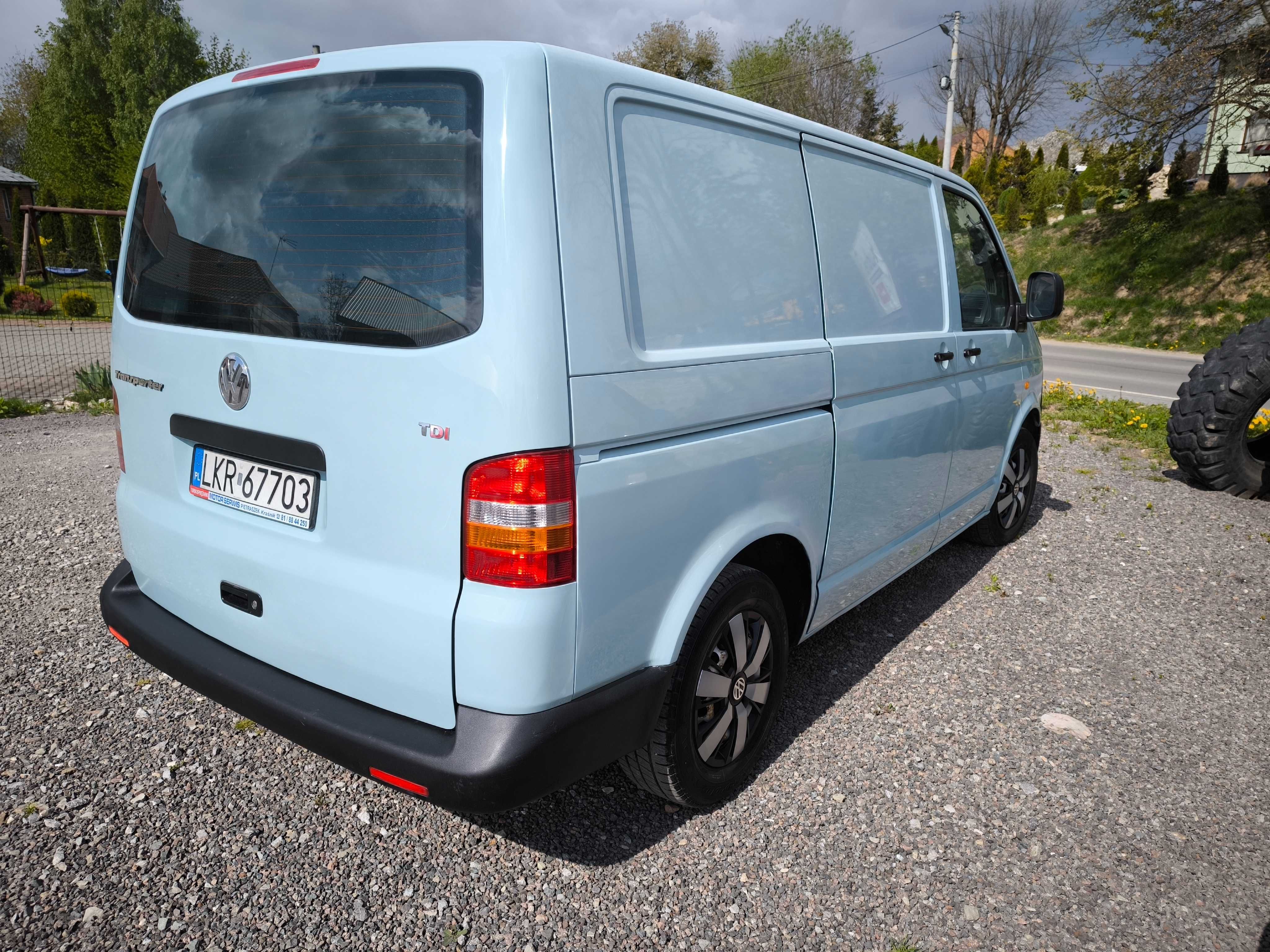 VW transporter T5 TDI RATY klima VAT ASR