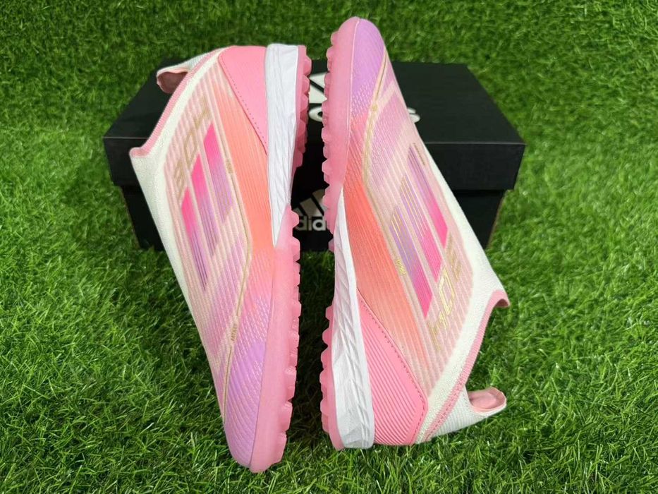 Сороконожки Adidas F50 Lamine Yamal без шнурків, копочки Адидас 35-44