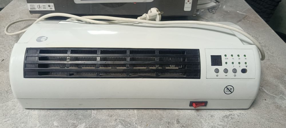 Настенный обогреватель