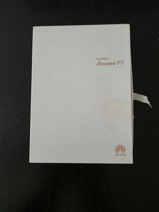 Huawei Ascend P6 na caixa, impecável