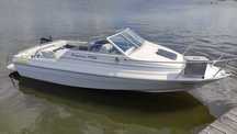 Jacht motorowy -- Bayliner 1952 -- Mercruiser 3.0 -- przyczepa 1300DMC