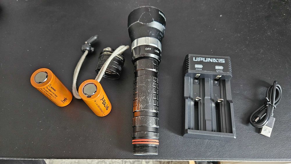 Latarka nurkowa DX5 (5 x CREE) 5000lm - zestaw