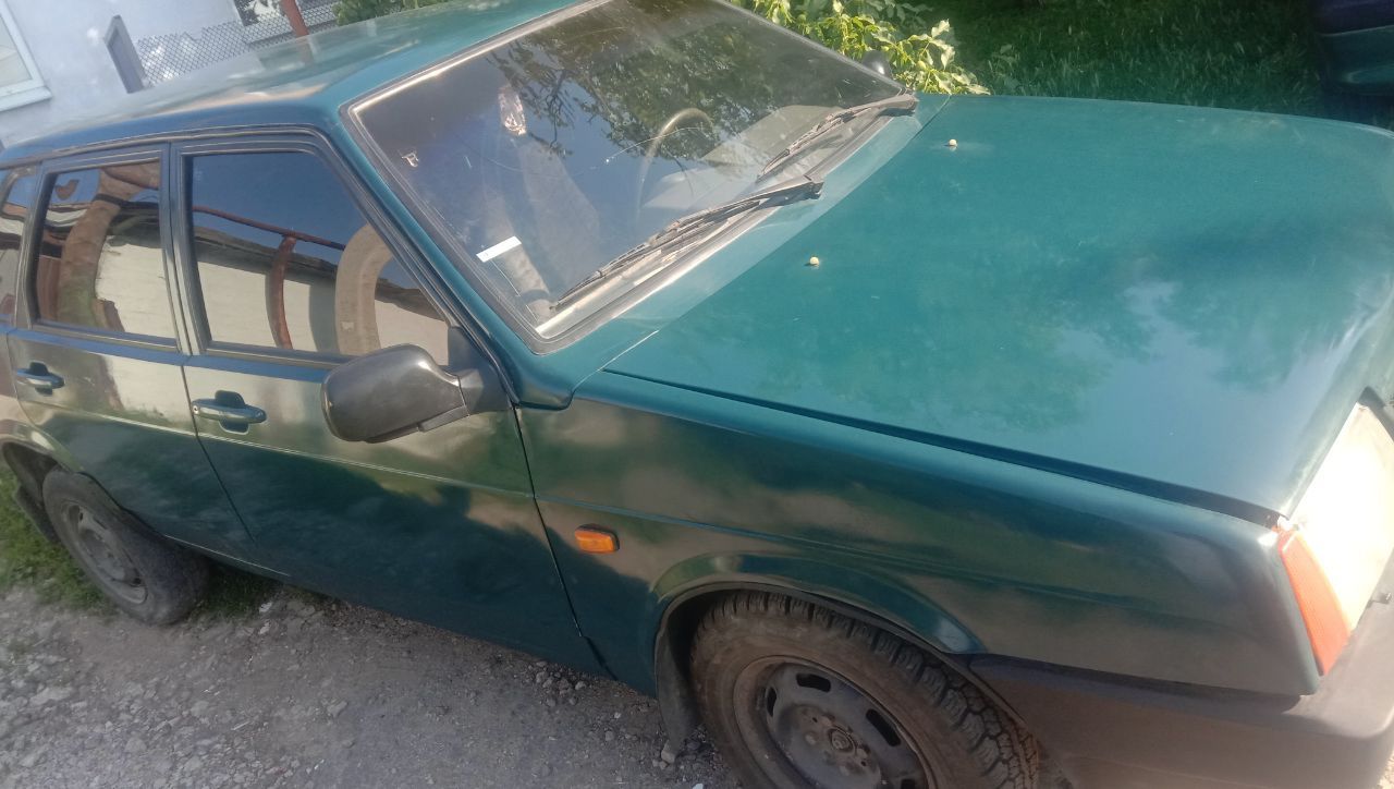Автомобиль Ваз 21099