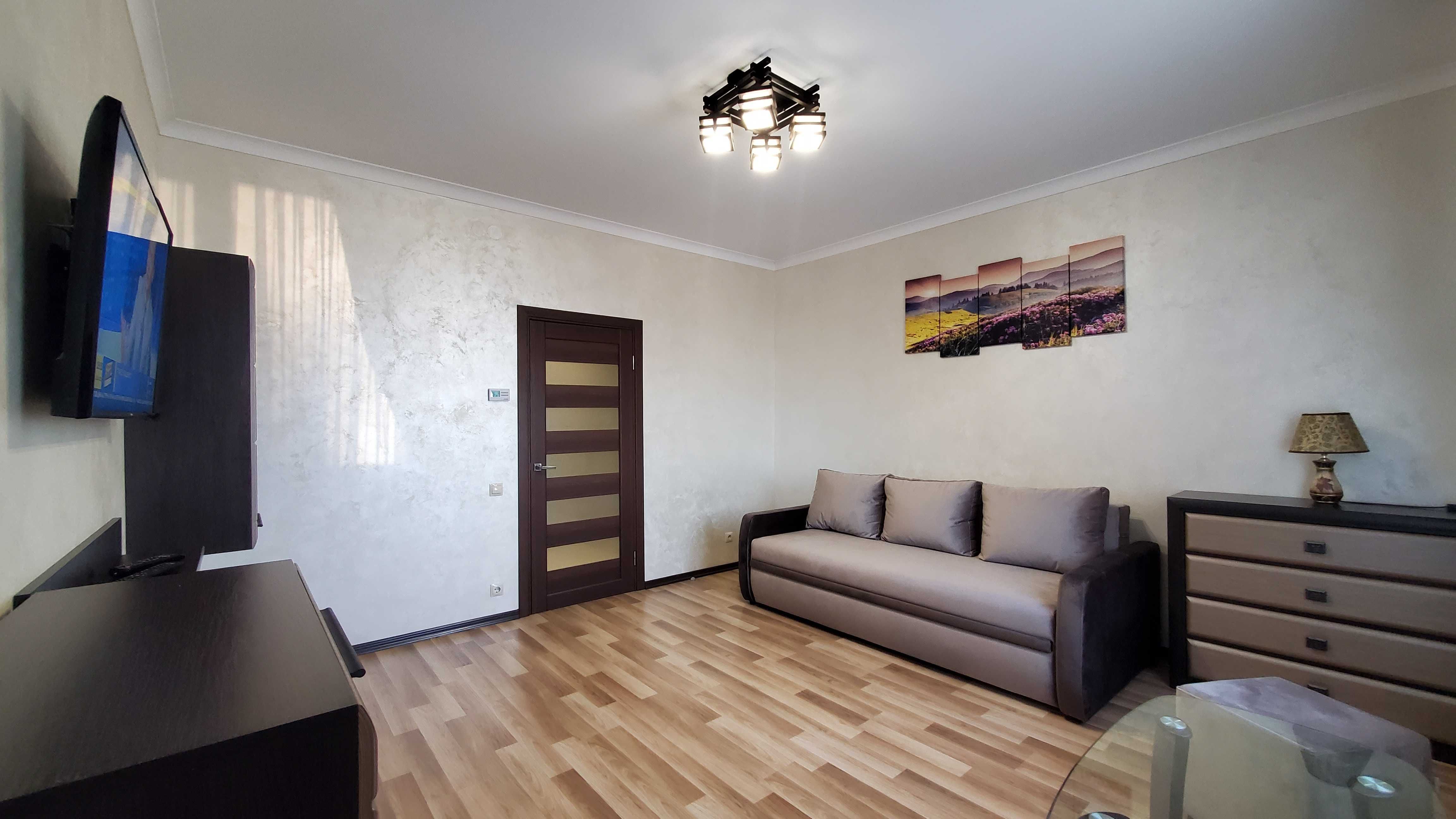 VIP роздільні кімн. кухня диван, Помірецька,9