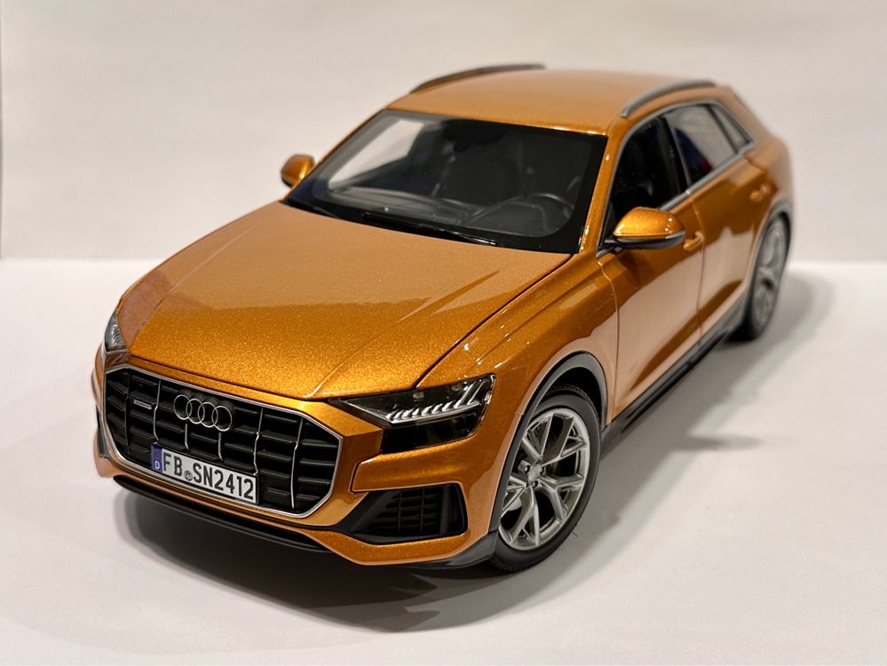 Audi Q8 Orange 1:18 Norev