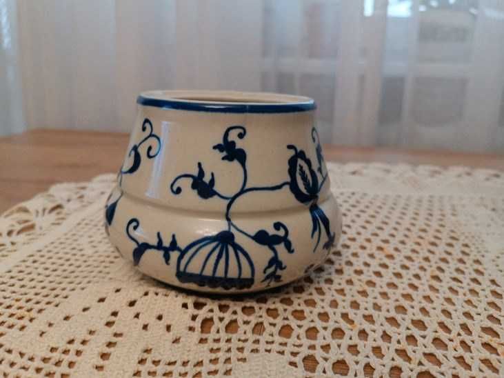 stara cukiernica z motywem roślinnym PRL