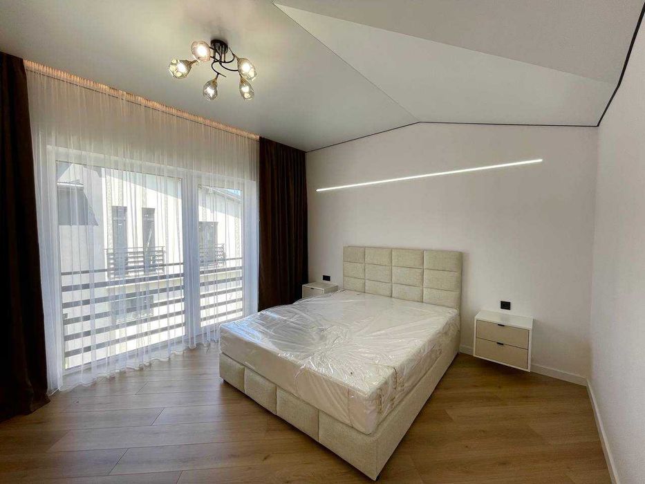 Продаж котеджу з новим сучасним ремонтом в Брюховичах.