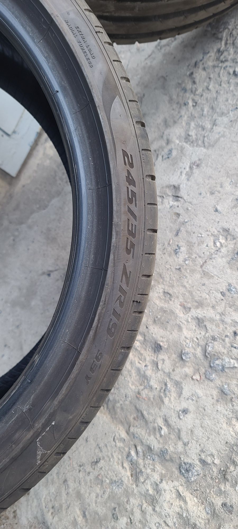 Продам покрышку Pirelli P Zero R19 245/35