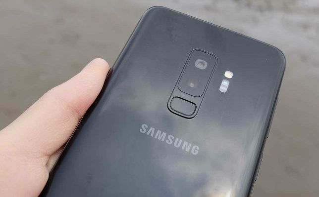 Продам Samsung  S9+ в ідеальному стані