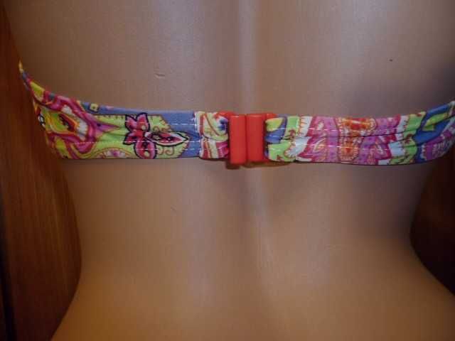 Раздельный купальник,бюстгальтер-бандо с чашками,M-L размер