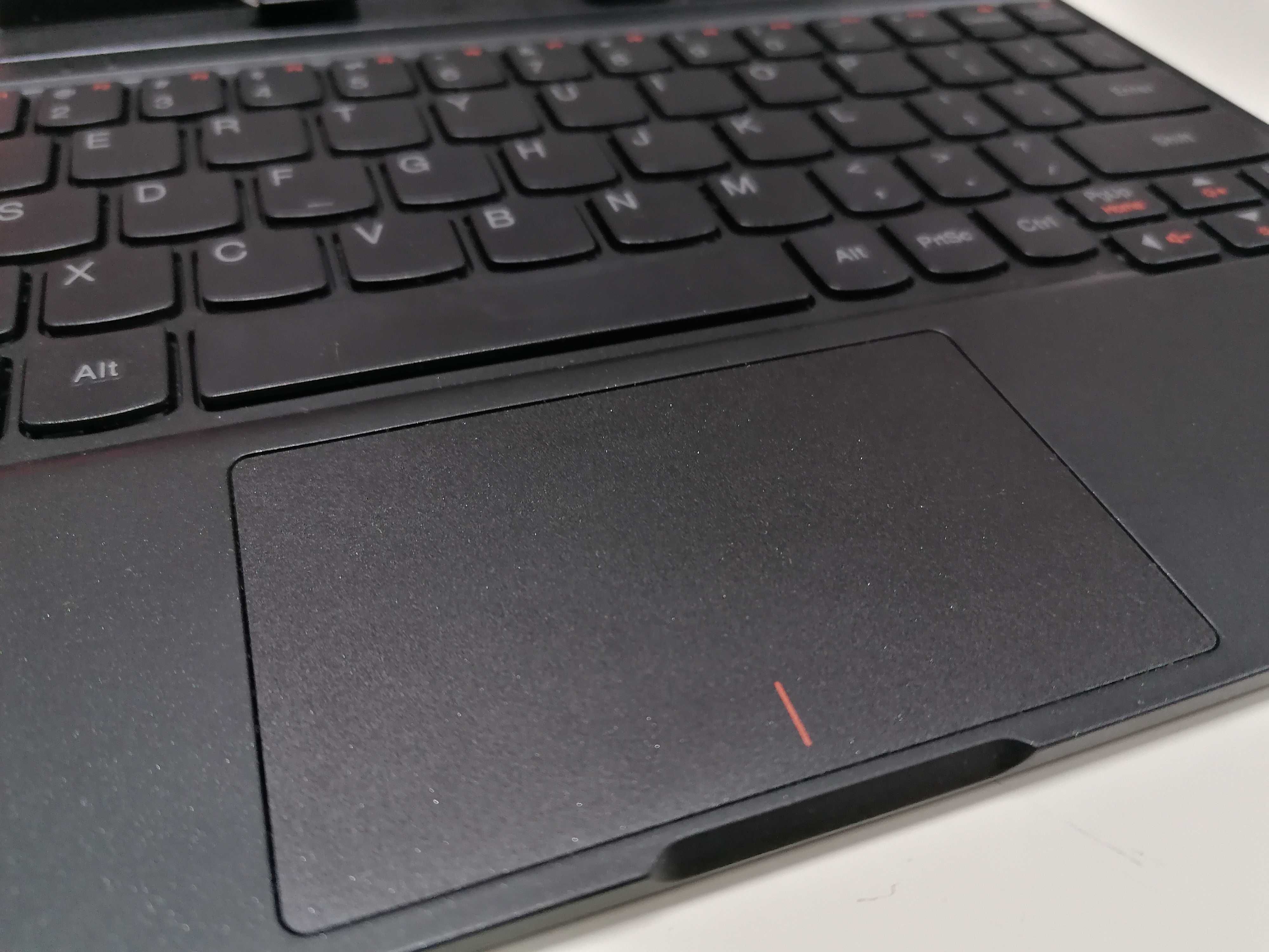 Odpinana klawiatura Lenovo Miix 300 idealna z touchpad'em