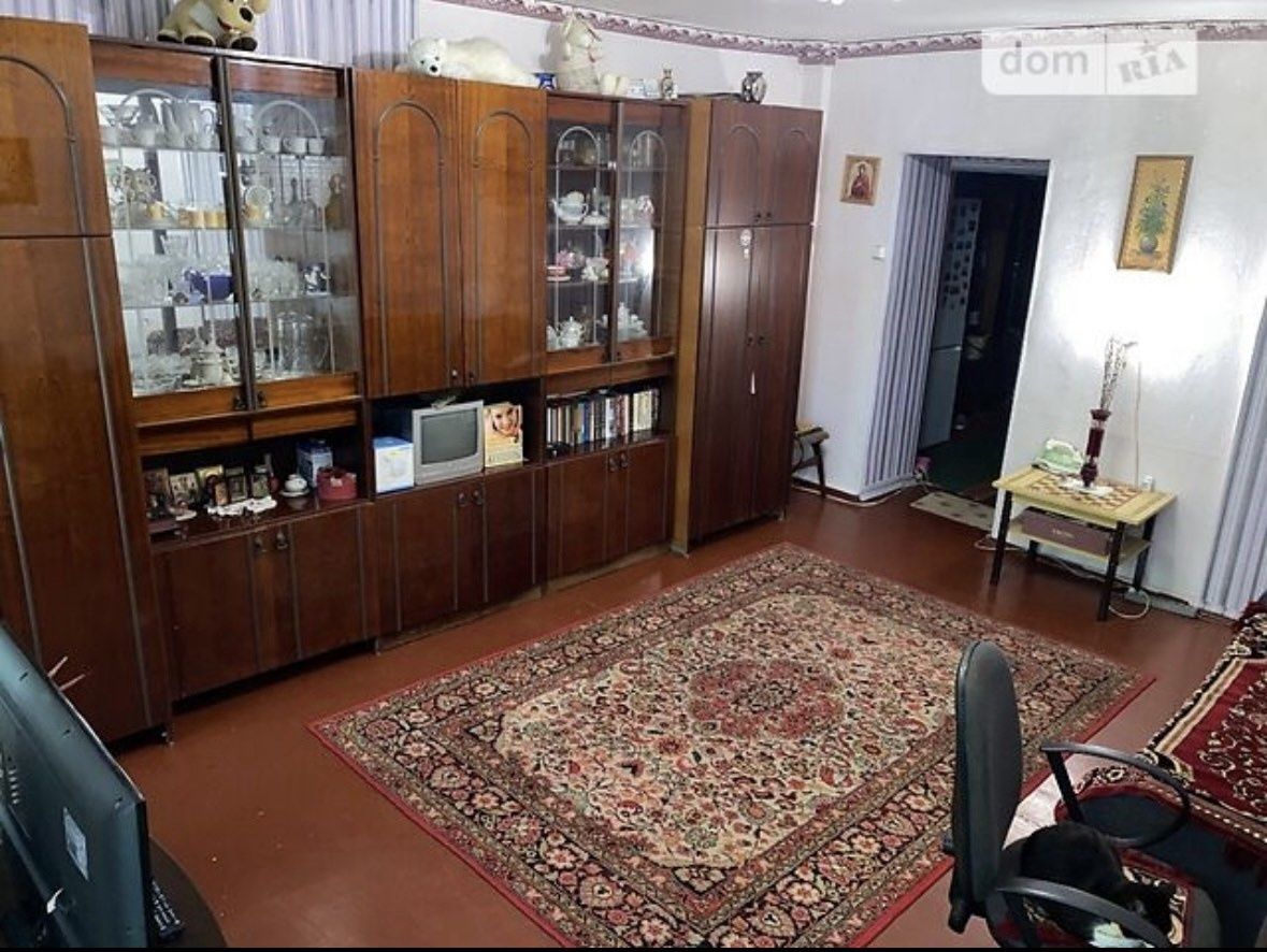 Продається  1-кімнатна квартира  ЦЕНТР.
