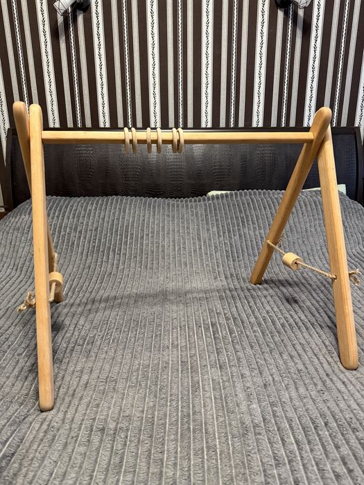 Напольний мобіль без іграшок