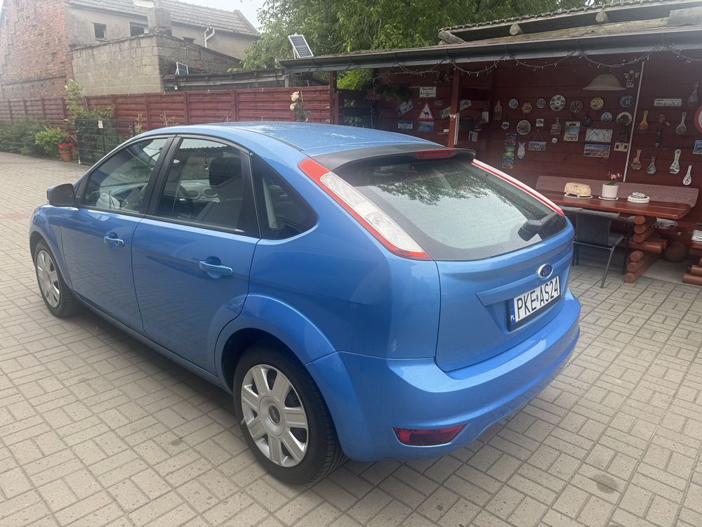 Ford Focus 1.6 101 KM sprowadzony 2009 zarejestrowany klimatronic TUV