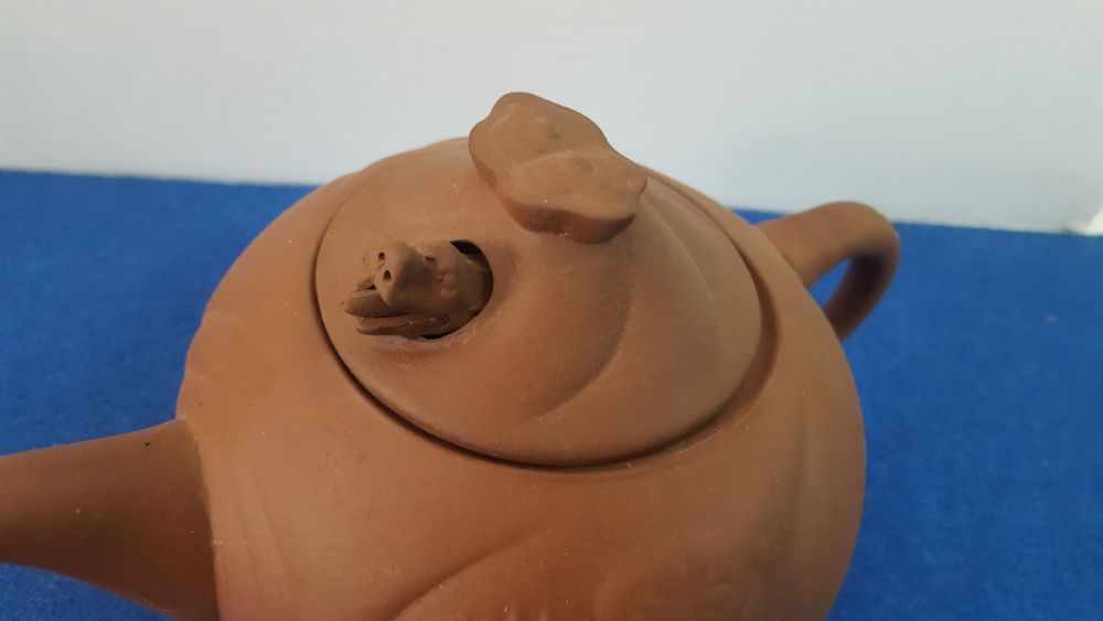 Antigo bule chinês Yixing com cabeça de dragrão c/ movimento