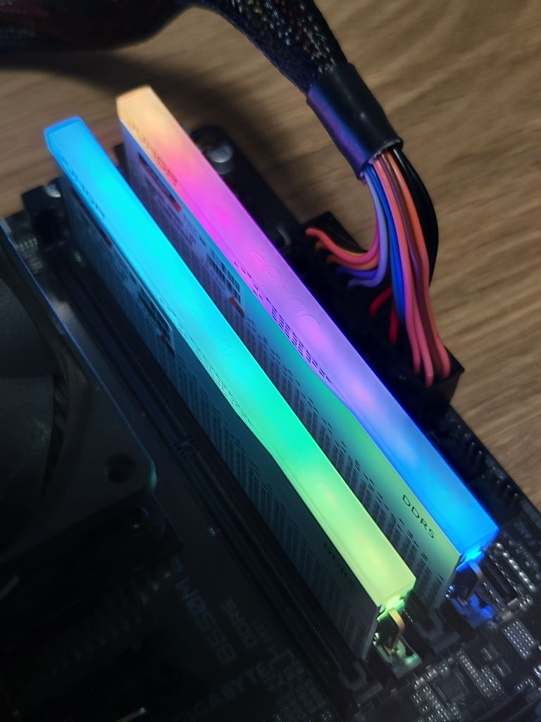 Gigabyte b650m ds3h / Ryzen 5 7500f / ddr5 32gb