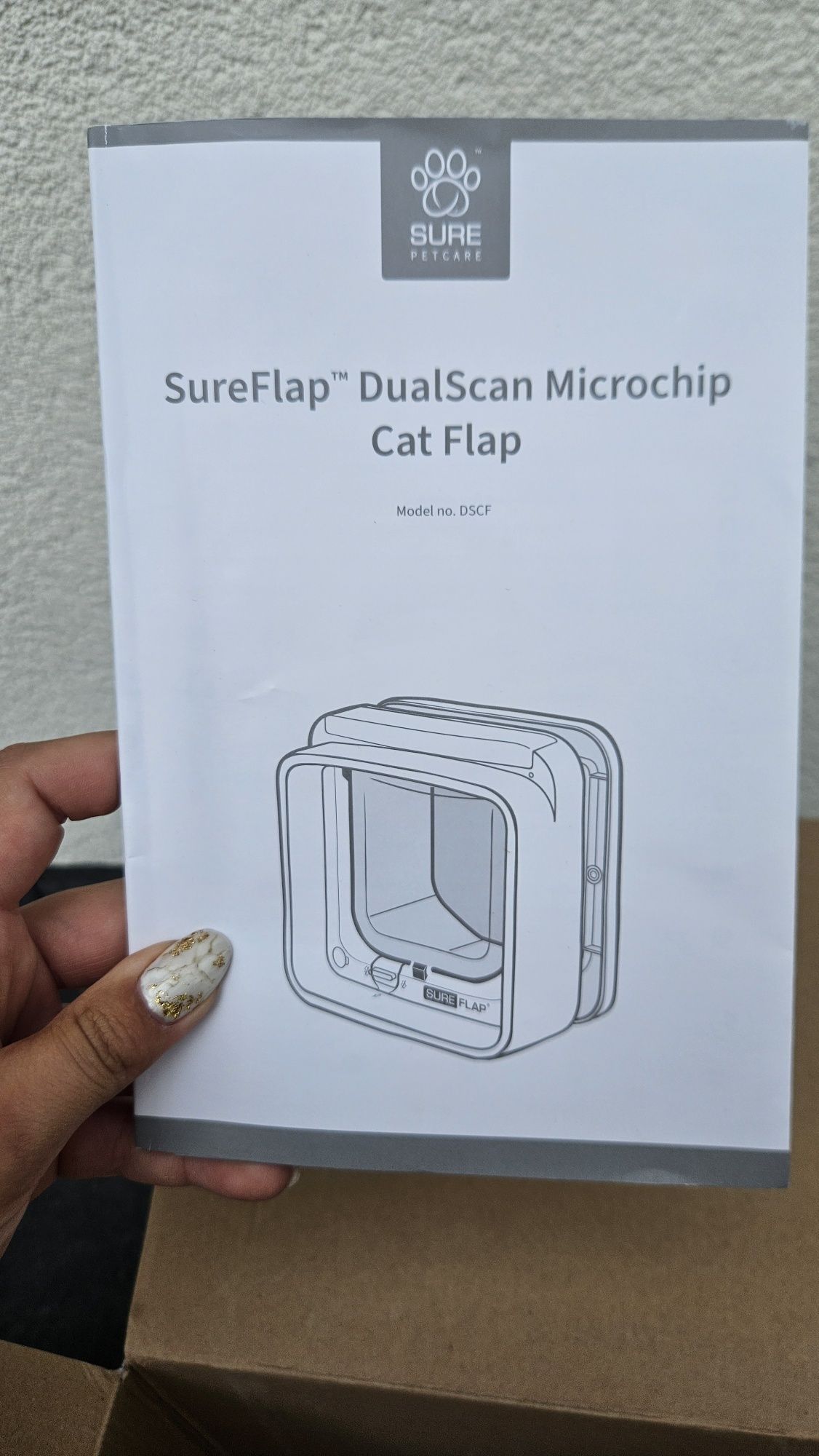 Drzwiczki dla kota z czytnikiem mikrochipów – SureFlap DualScan