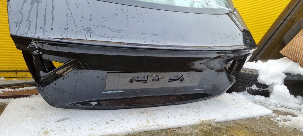 Klapa bagażnika tył tylna audi a5 bdb stan 8T8