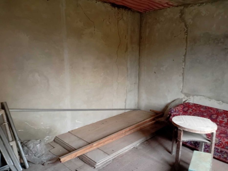 Продам 1/2 частину будинку із ділянкою , гаражем біля Турецького моста