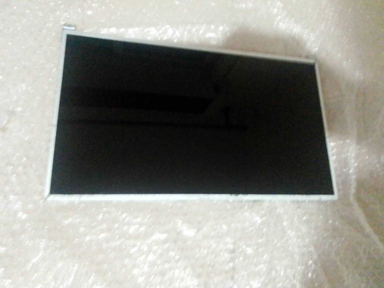 Ecrã display 16:9  LCD