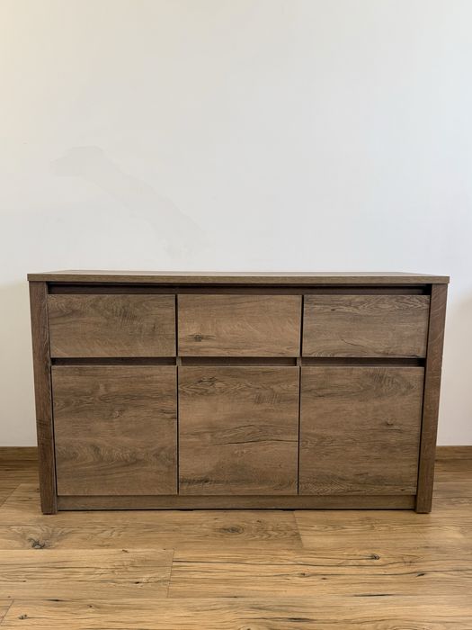 Kredens VEDDE JYSK ciemny dąb dziki