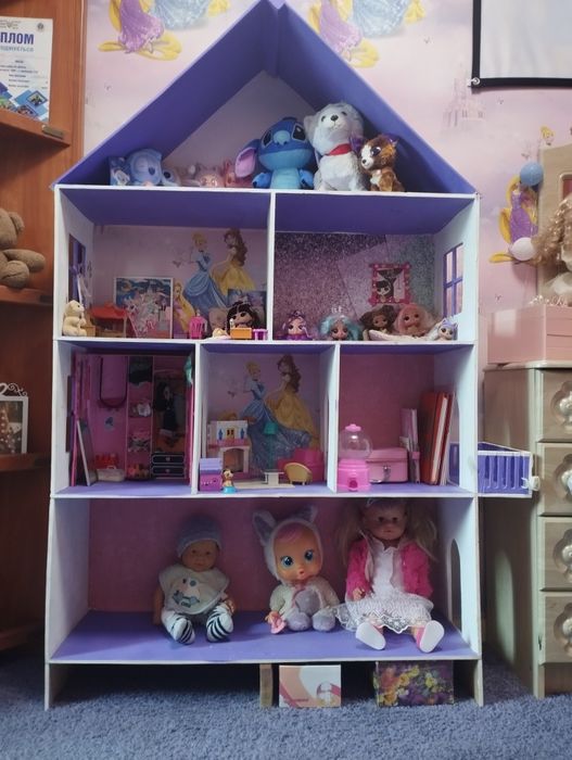 Продам кукольный домик