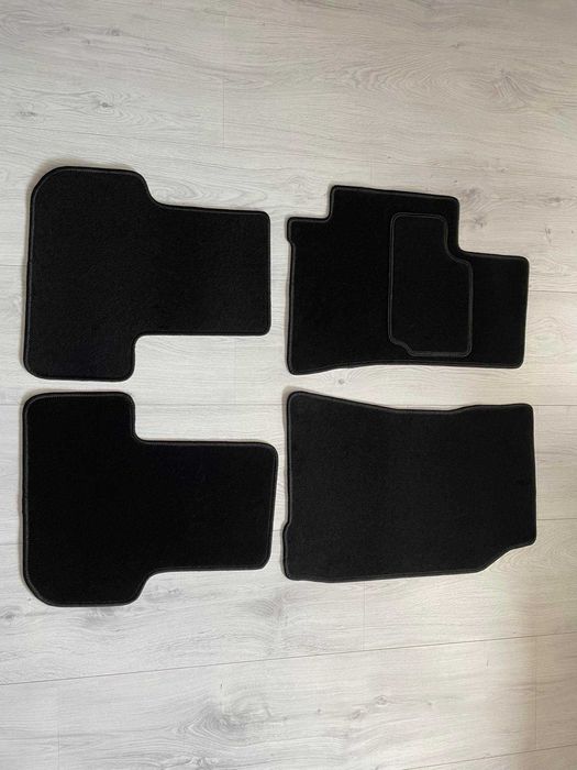 Dywaniki Welurowe LEXUS IS200 Rok 97-05 Idealnie Dopasowane STOPERY