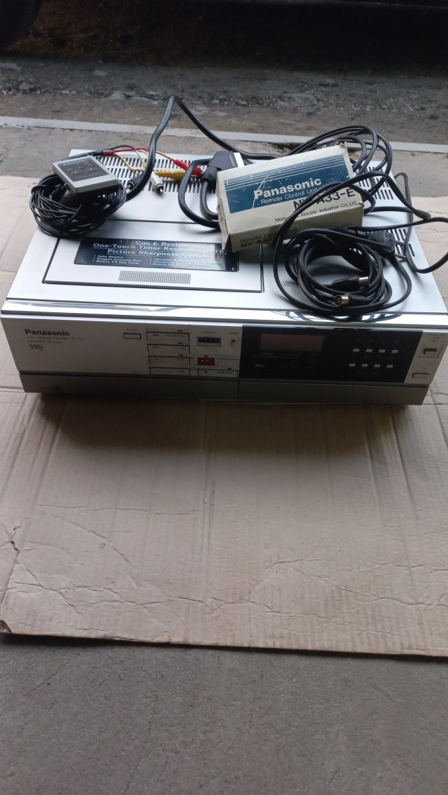 Видео магнитофон Panasonic 1983г  Япония  NV-333-EE