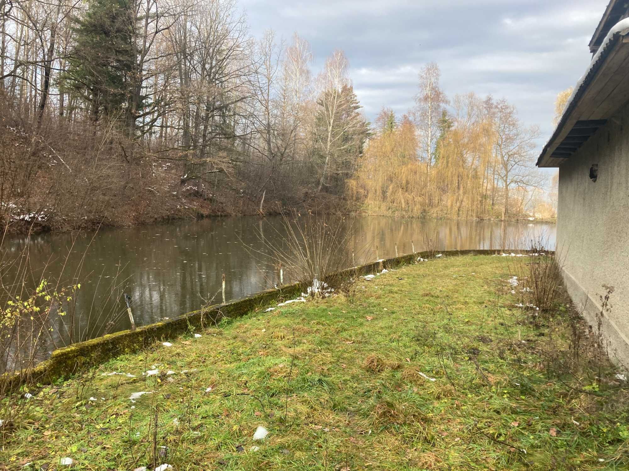 База відпочинку в Карпатах.