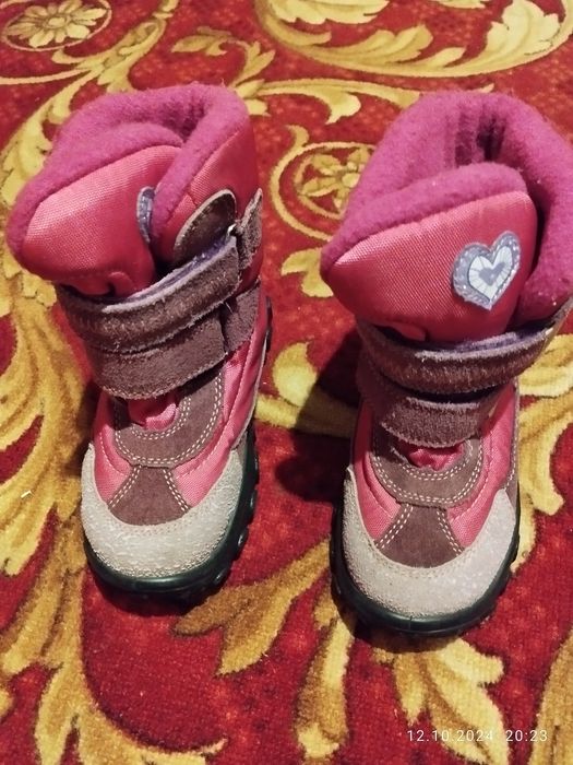 Продам зимние ботинки