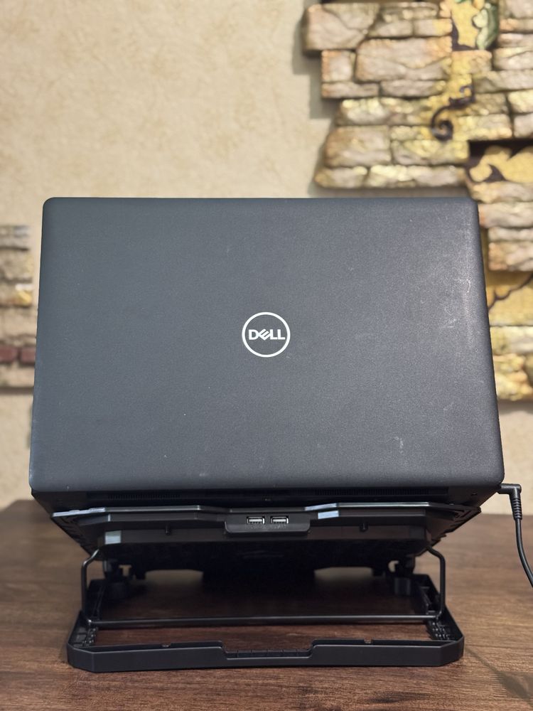 Ноутбук Dell IPS Latitude 3590 i7 8th SSD