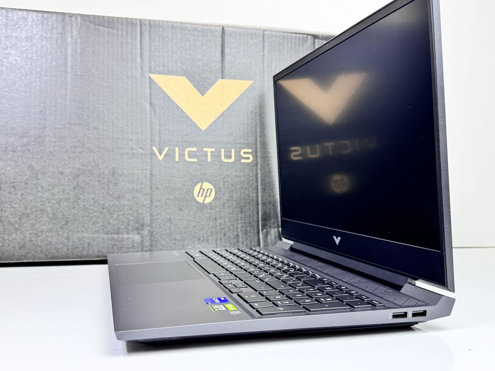 HP Victus 16-e0033nl і7 R5-5600H 16 ГБ 512 ГБ GeForce RTX 3050 4 ГБ